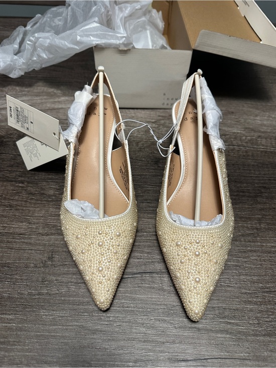 Target Shoes - Target cream & gold pearl embellished slingback heels in US 8
